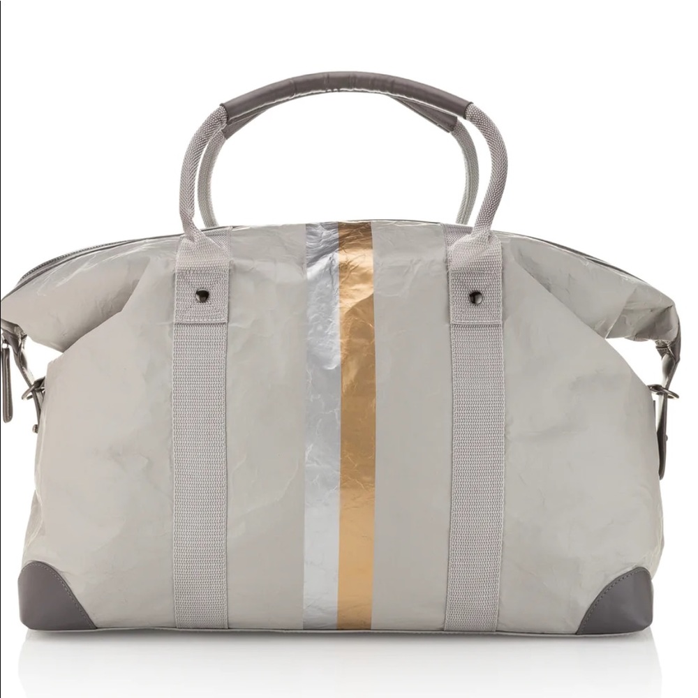 Hi Love Weekender Bag
Earth Gray with Silver
and Gold Stripes